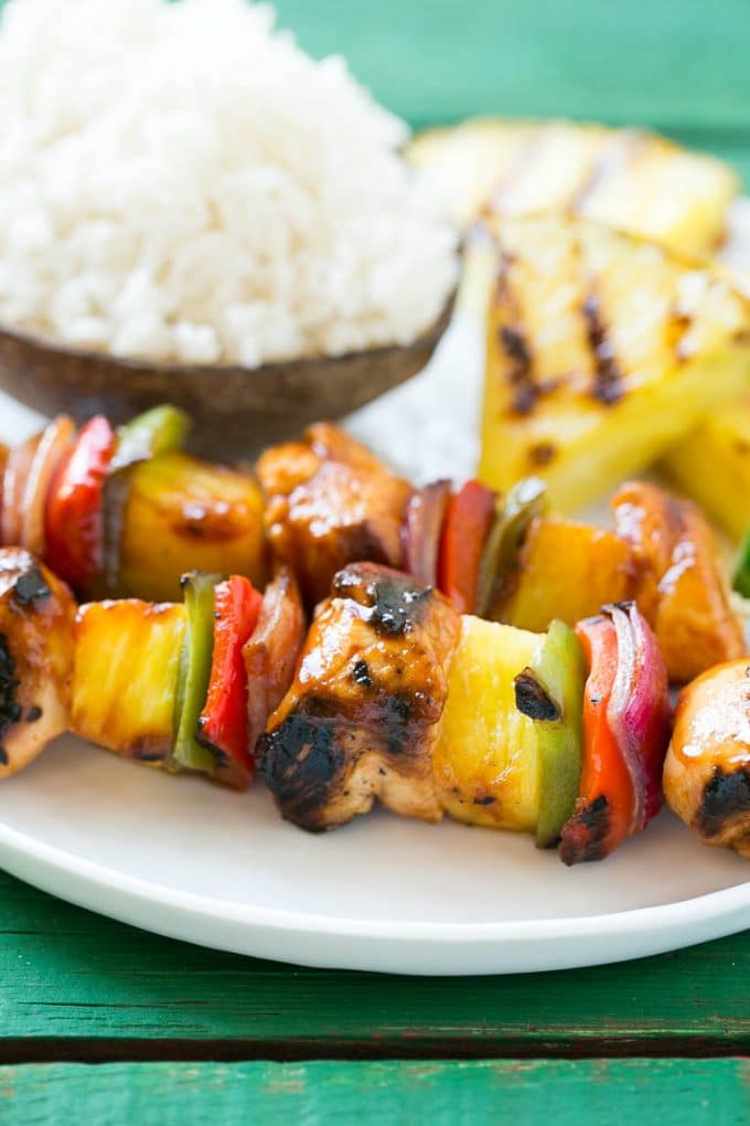 Hawaiian Chicken Kabobs Recipe | Hawaiian Chicken Kabobs | Chicken Pineapple Kabobs #pineapple #chicken #grilling #dinner #sadud Hawaiian chicken kabobs served with coconut rice.