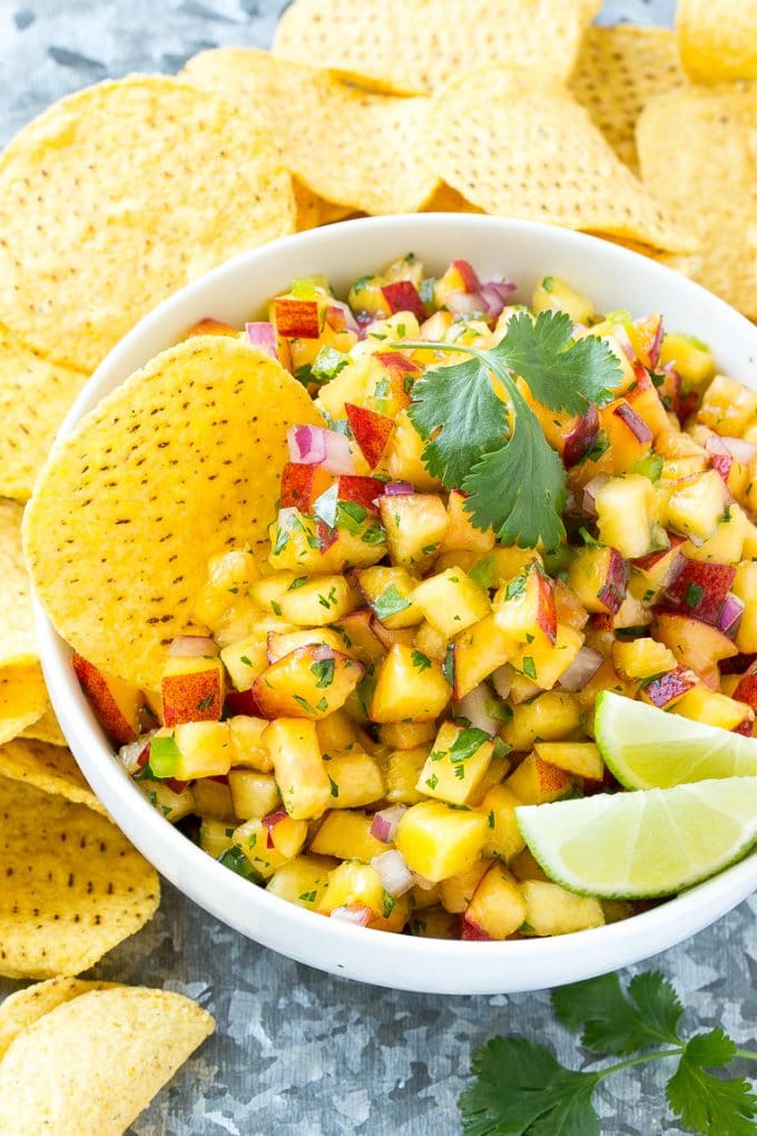 Peach Salsa | Fruit Salsa #peaches #salsa #dip #appetizer #sadud Peach salsa served with corn tortilla chips.