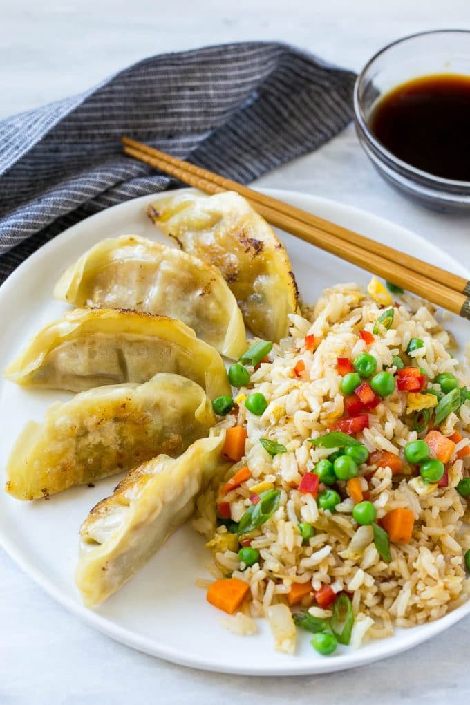 Veggie Fried Rice Recipe | Vegetarian Fried Rice | Easy Fried Rice Recipe | Chinese Food #rice #friedrice #veggie #vegetarian #sidedish #sadud Potstickers served with veggie fried rice.