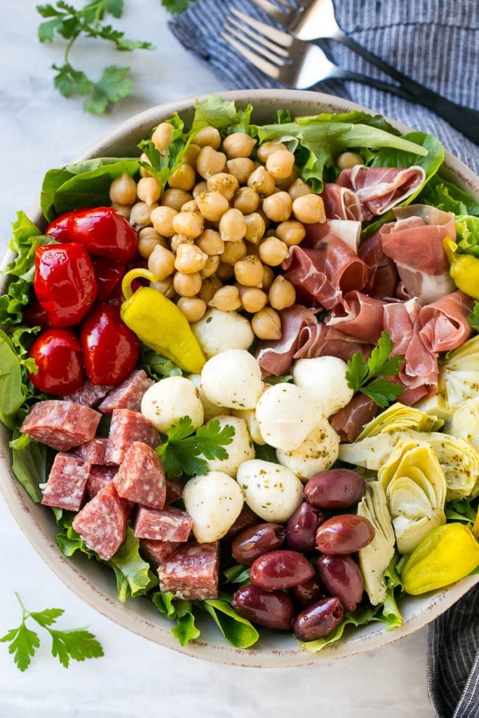 Antipasto Salad Recipe | Italian Salad | Main Course Salad | Antipasto Recipe #salad #salami #italianfood #dinner #lunch #sadud Antipasto salad made with salami, peppers, prosciutto, chickpeas and mozzarella.