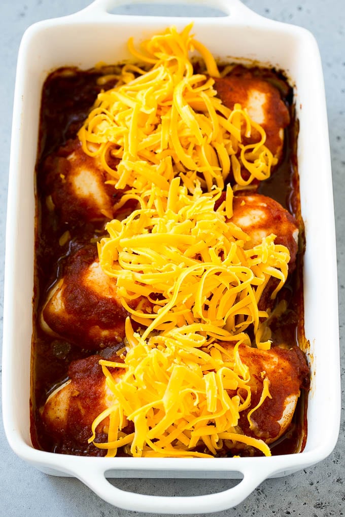 Salsa Chicken Recipe | Baked Chicken | Mexican Chicken #chicken #salsa #mexican #lowcarb #keto #glutenfree #dinner #sadud White meat poultry topped with shredded cheddar cheese.
