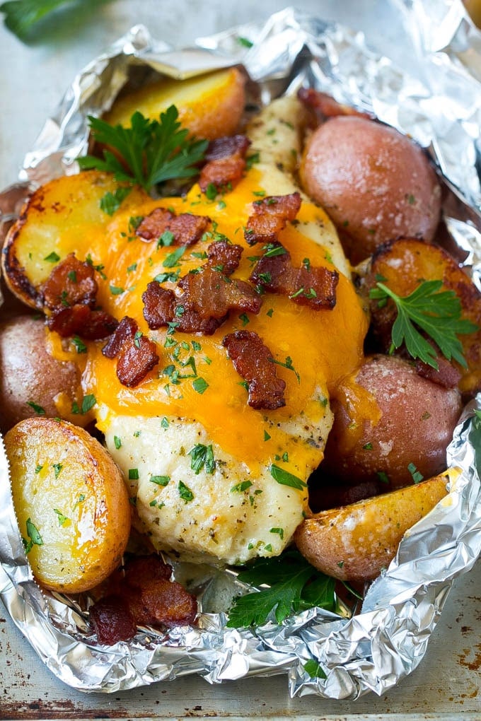Bacon Ranch Chicken Foil Packets | Chicken in Foil | Foil Packet Recipe | Ranch Chicken #ranchchicken #grilling #chicken #foilpacket #foilpackets #bacon #dinner #sadud A bacon ranch chicken foil packet with potatoes.