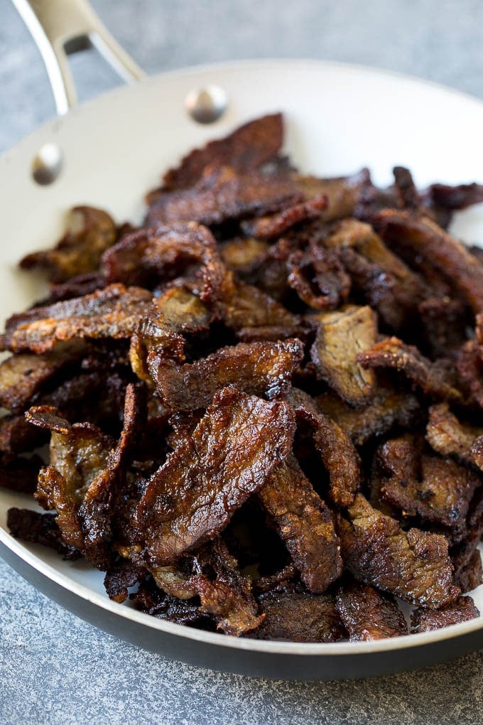 Mongolian Beef Recipe | Asian Beef Recipe | Chinese Beef | Beef Stir Fry #Chinese #Mongolian #Asian #mongolianbeef #beef #sadud #dinner Seared crispy flank steak pieces.