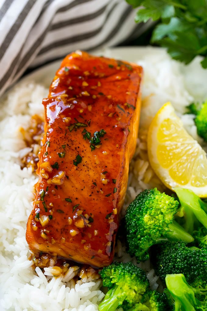 Honey Garlic Salmon Recipe | Asian Salmon Recipe | Healthy Salmon Recipe #salmon #fish #seafood #healthy #dinner #sadud Honey garlic salmon served over rice with a side of broccoli.