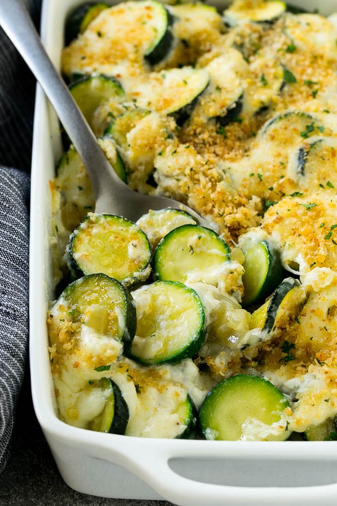 Zucchini Gratin Recipe | Cheesy Zucchini | Baked Zucchini | Easy Zucchini Recipe #zucchini #casserole #cheese #dinner #sidedish #sadud Zucchini gratin with creamy zucchini, cheese and crispy breadcrumbs.