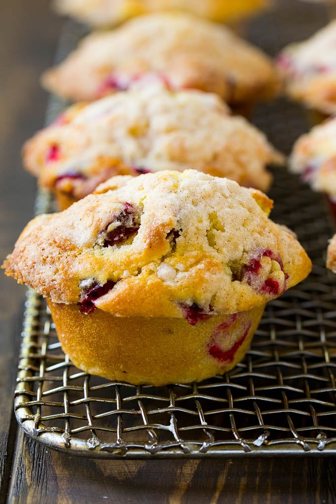 Cranberry Muffins Recipe | Cranberry Orange Muffins #cranberry #muffins #orange #fall #dessert #sadud Baked cranberry muffins topped with streusel.