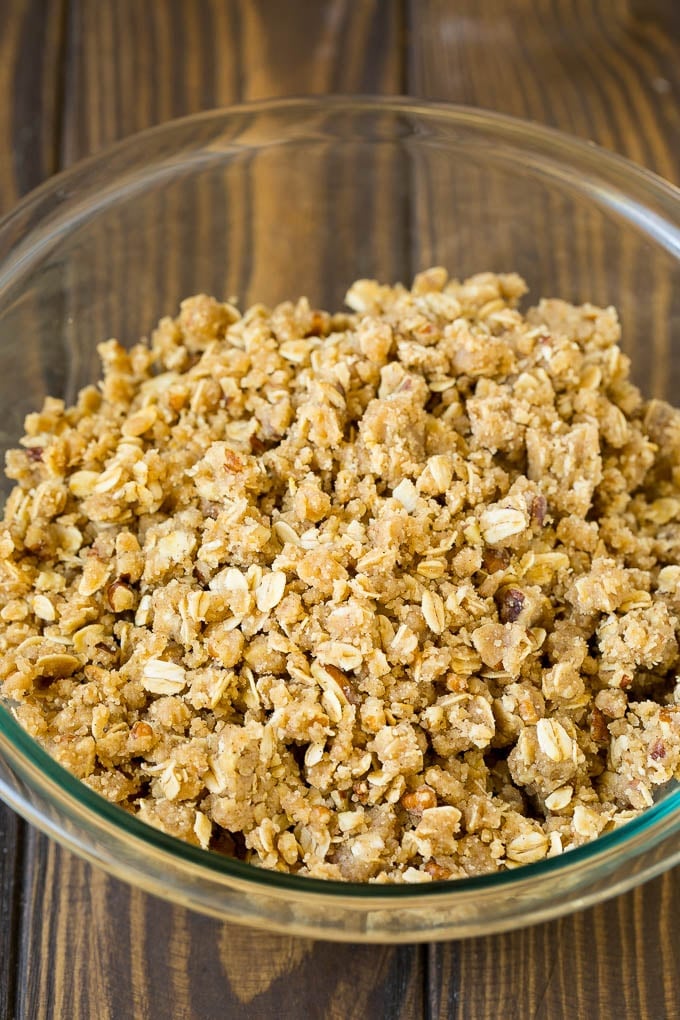 Baked Apples | Stuffed Apples #apples #fall #dessert #sweettooth #sadud Brown sugar and oatmeal crumble in a bowl.