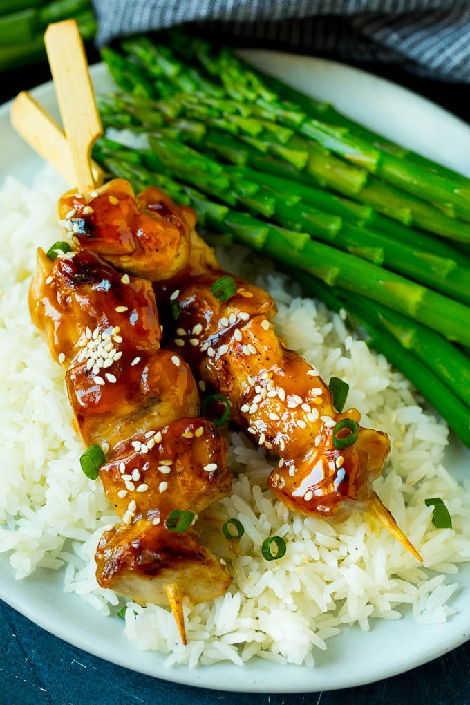 Chicken Yakitori Recipe | Grilled Chicken #chicken #grilling #dinner #sadud Yakitori skewers served over steamed rice with asparagus.