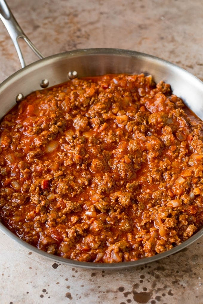 This cheeseburger casserole is ground beef, bacon, macaroni and plenty of cheese, all baked together to perfection. Ground beef and onions mixed with tomato sauce and seasonings.