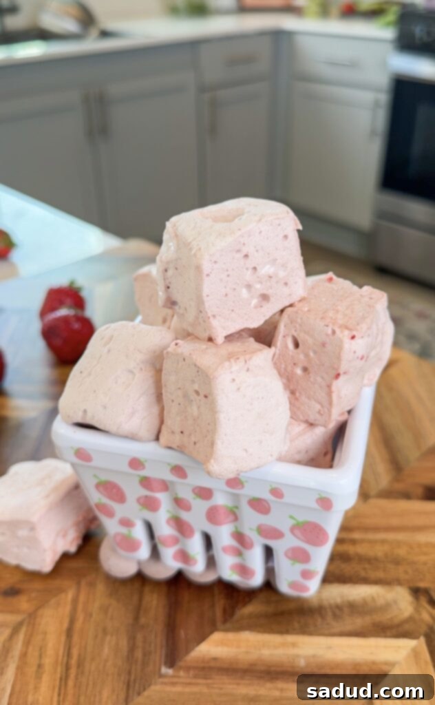 Paleo strawberry marshmallows