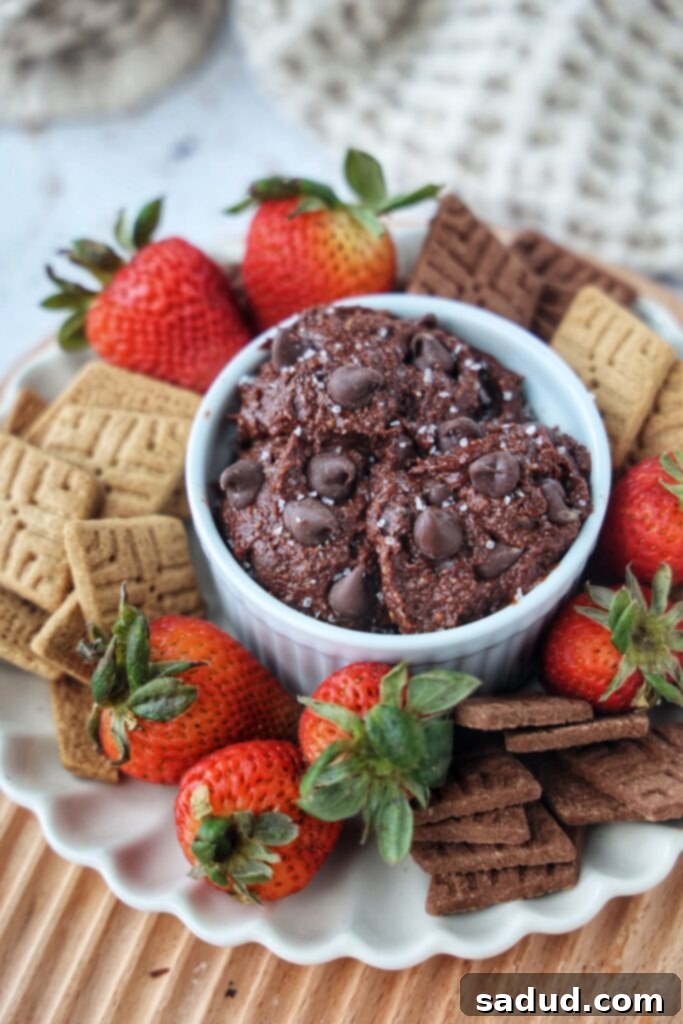 Plant-Powered Brownie Batter Dip 2 Healthy brownie batter dip with fruit and cookies.