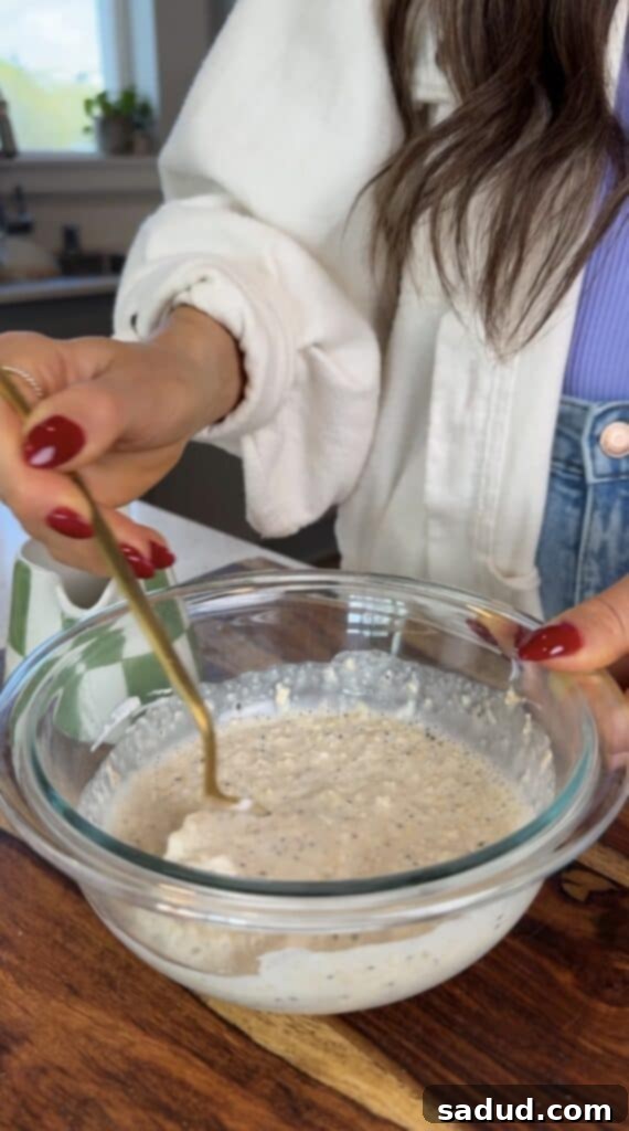How to make peanut butter overnight oats, step 1.