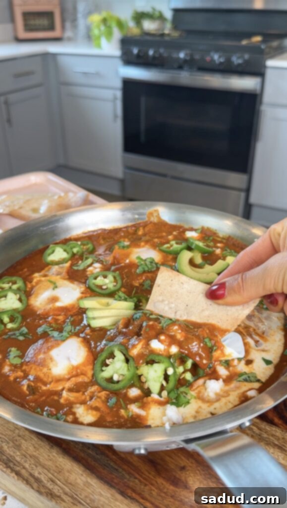 Ranchero Shakshuka 2 Healthy, low-carb, paleo Mexican shakshuka/enchilada skillet with eggs and tortillas (gluten-free).