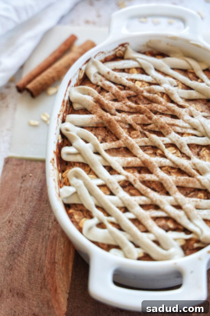healthy breakfast recipe - Cinnamon roll baked oats